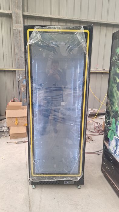 Новые фирменные витринные холодильники DEVI. 750литр