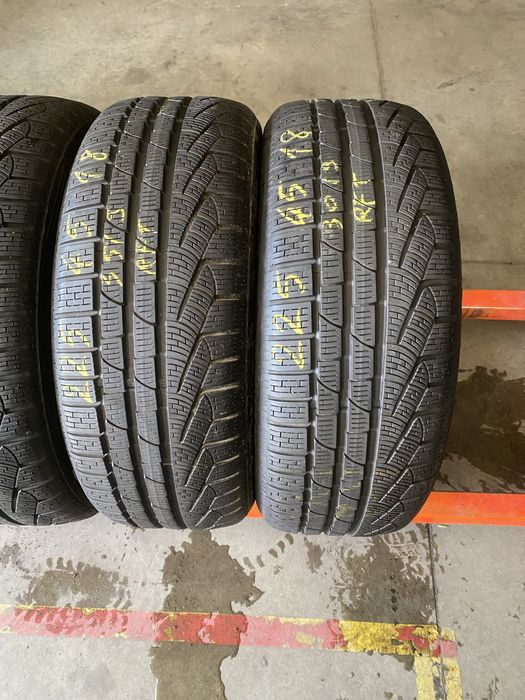 Anvelope iarna 225/45/18 Pirelli Sottozero 2 RFT 225 45 18 R18