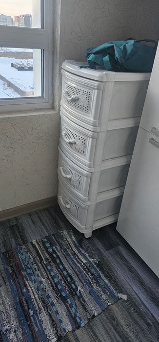 Продается пластиковый комод