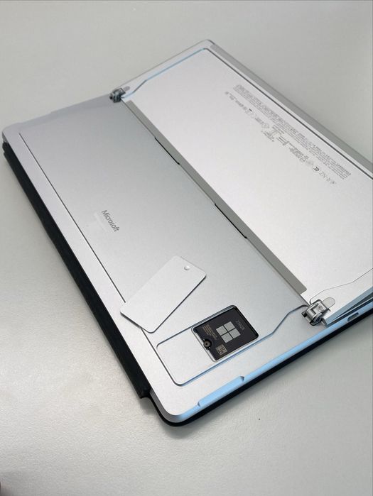 Microsoft Surface Pro for Business 11 Intel 16/256