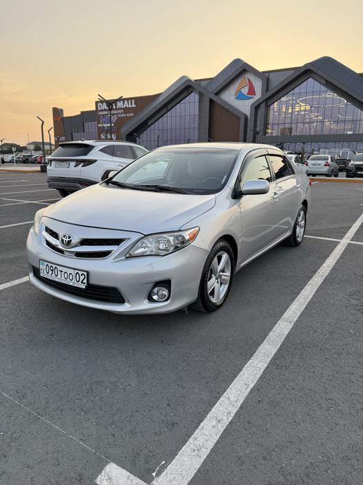TOYOTA каролла 2013 1.8 автомат