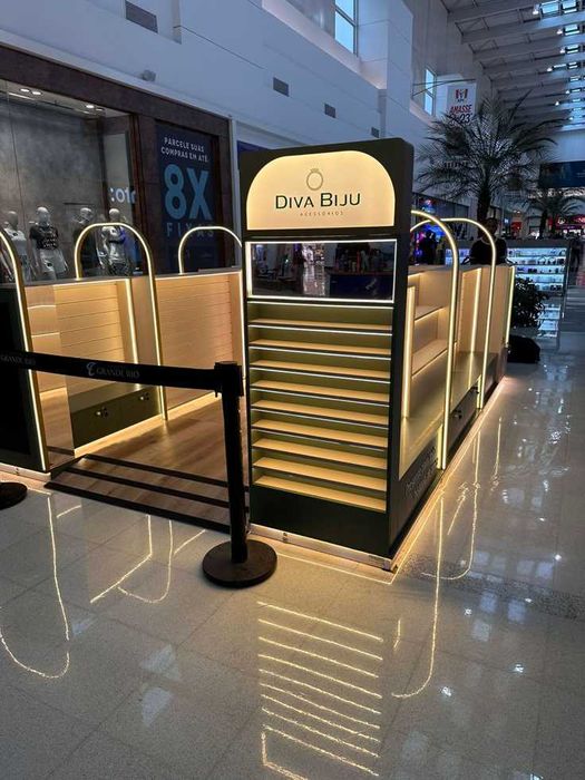 Выставочные стенды / Островы / Оформления шоу-румов