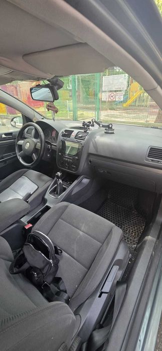 VW Golf 2.0 FSI 150cp Gri 2005