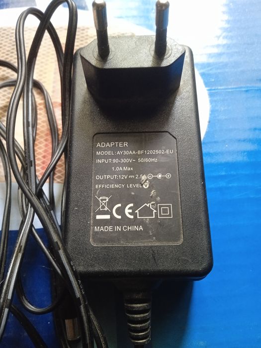 Blok pitaniya sotiladi