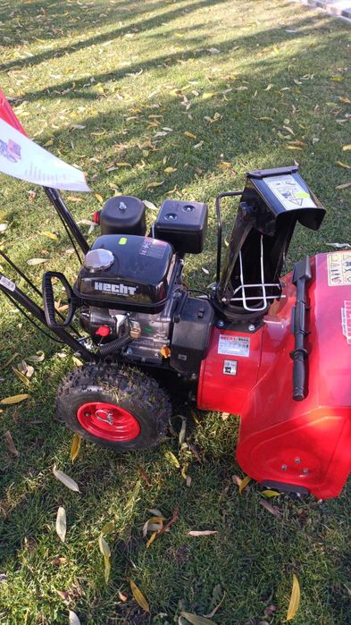 Freza de zapada Hecht 5.5cp latime 56cm cu far