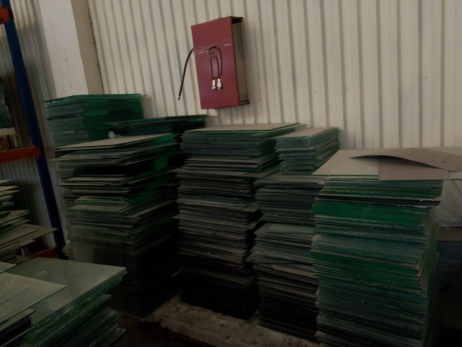 Har-xil o'lchamdagi oynalar