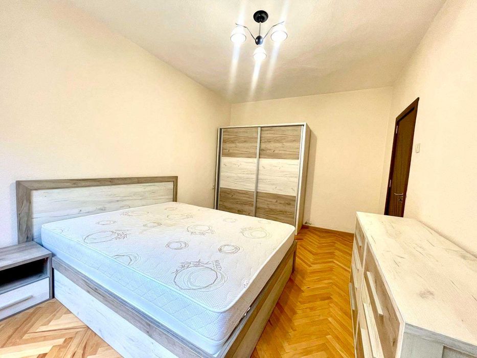 Продава се Двустаен апартамент в Пловдив, Кючук Париж - 68 кв.м за 1828 €/кв.м - Снимка #4