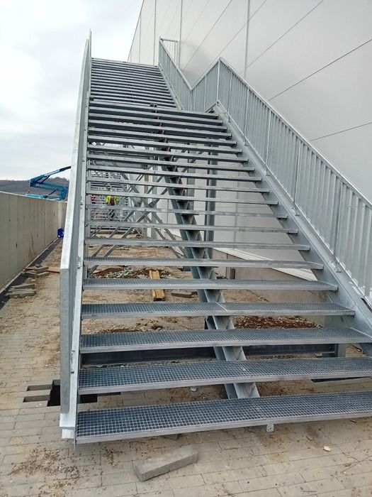 Scara metalica zincata 4mm facem și montaj