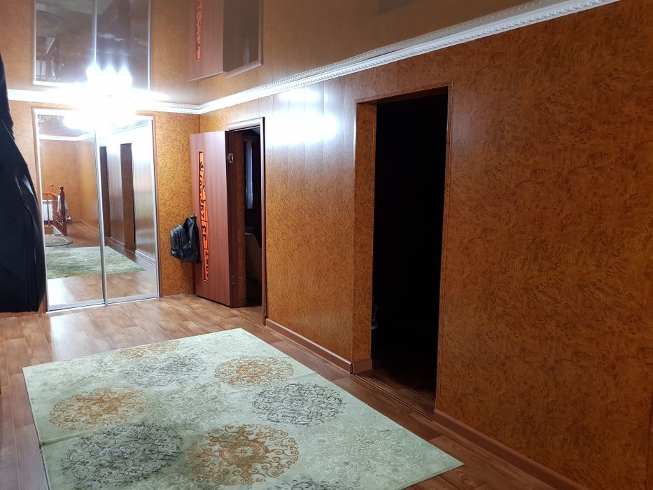 Жер үй сатылады.