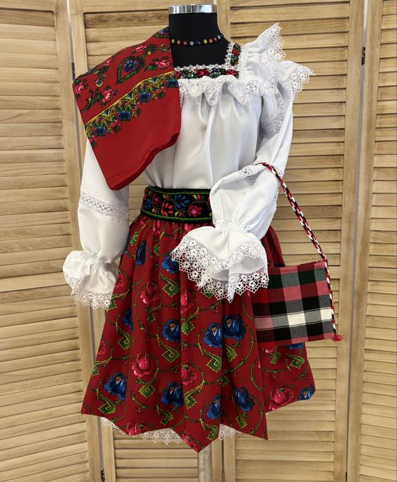 Costum traditioanal de Maramures pentru femei set complet