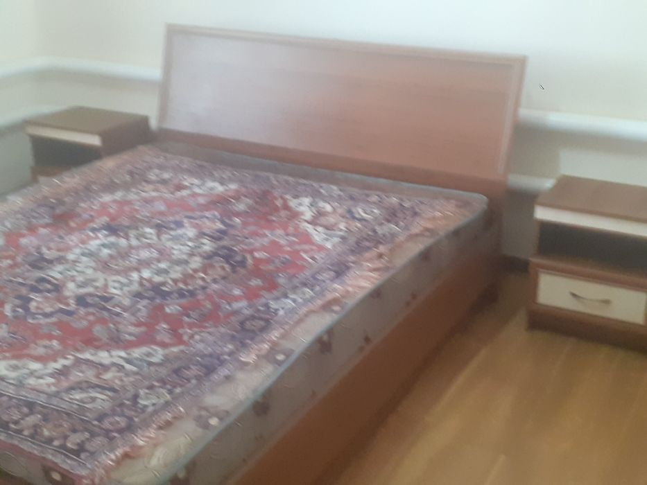 Продам спальный гарнитур