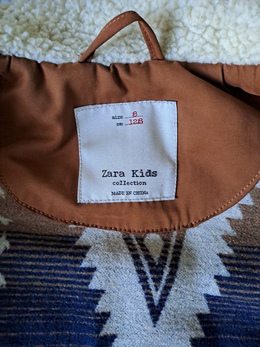 продам демисезонную куртку на мальчика