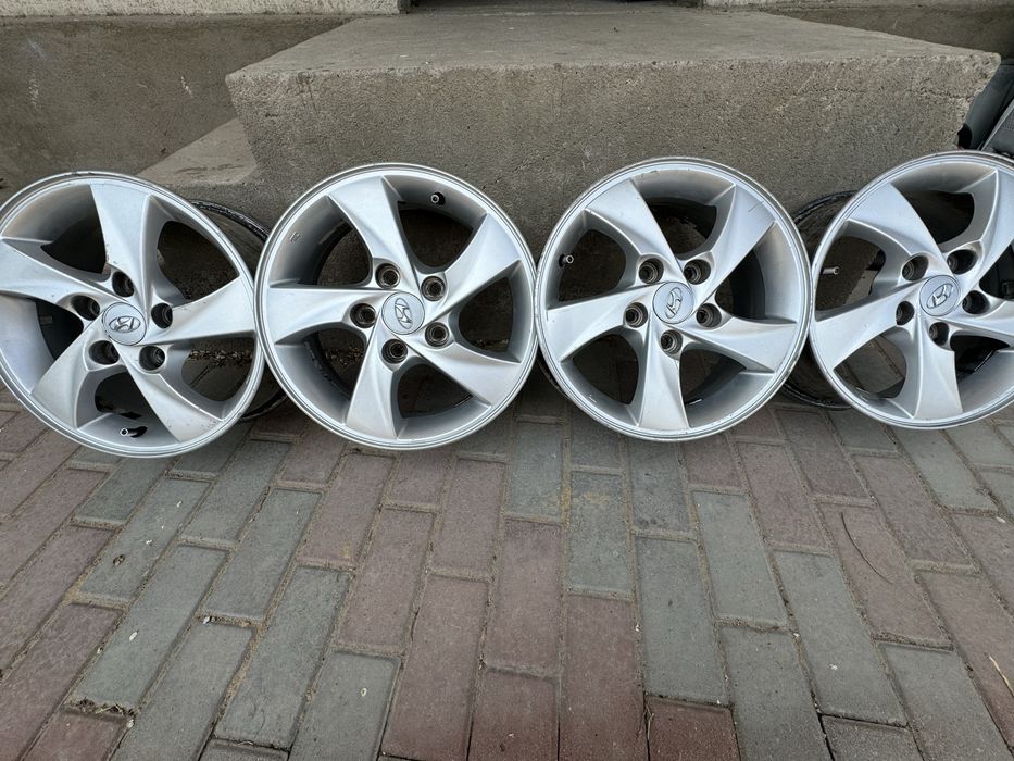 Продам титановые диски на Елантру