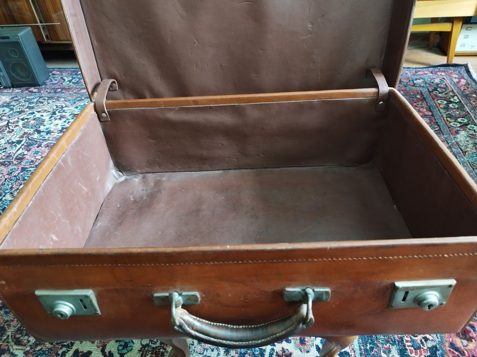 Чемодан винтажный Английский