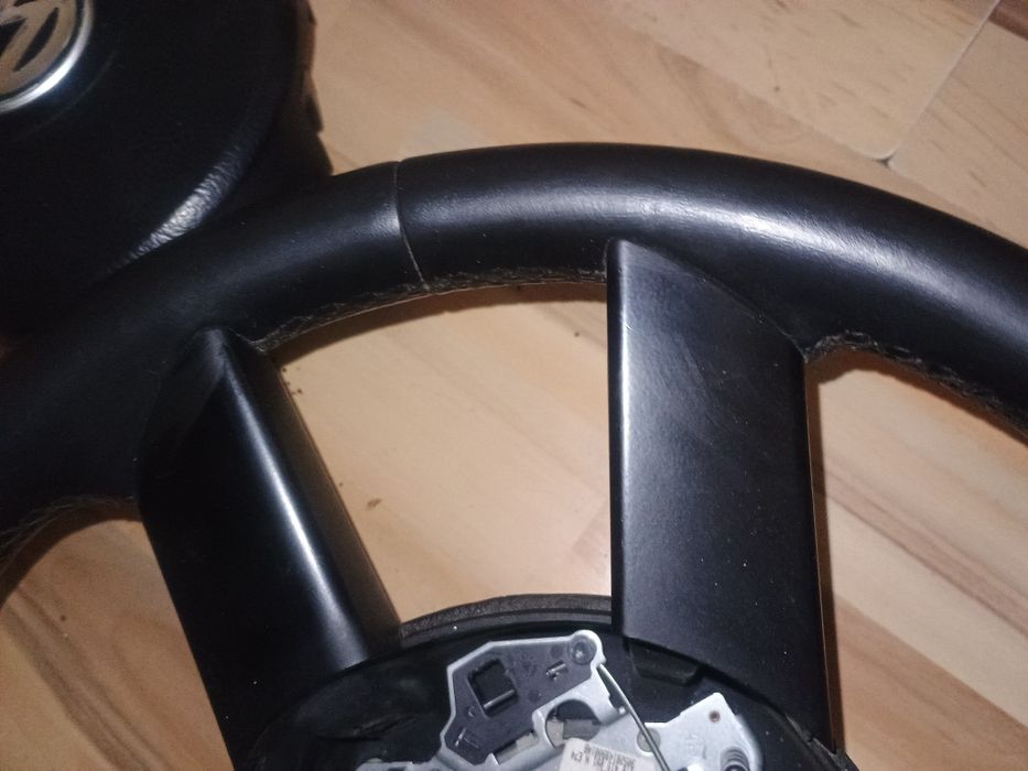 Кожен волан за Фолксваген Туран, Кади, Голф 5 и др.