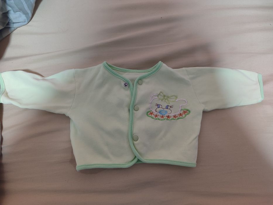 Продаю вещи на новорожденную девочку