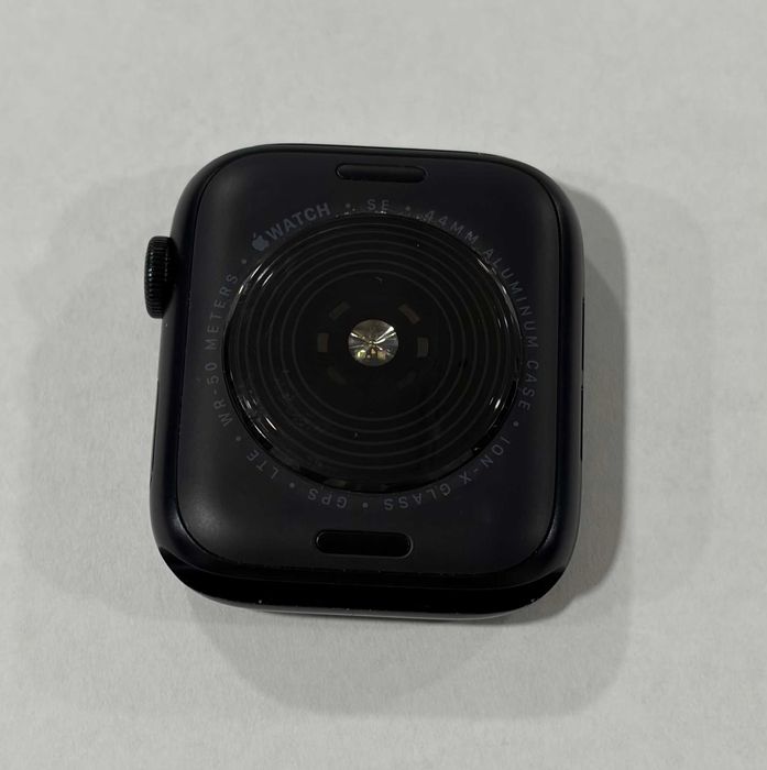 Смарт часовник Apple - Watch SE2 v2 Cellular