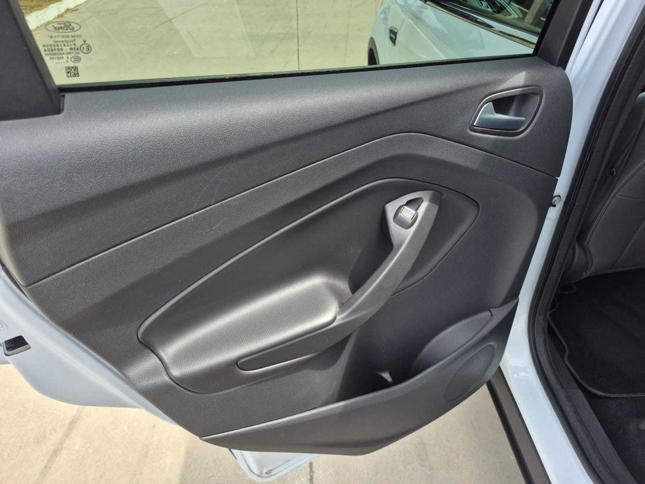 Ford Kuga Titanium 1.5 TDCi 120 CP Automată | ACC | Pachet Iarnă | Keyless | 2018