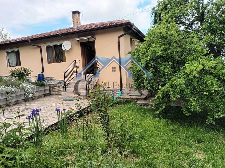 Къща 130м2, 3 спални, перално, гараж, 160000 евро, Горен чифлик