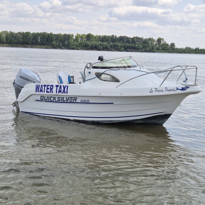 Barcă cu motor Quiksilver 420