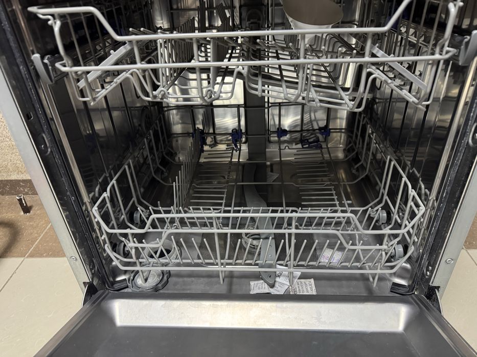 Посудомоечная машина Midea