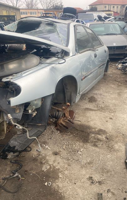 Planetara fata dreapta Renault Laguna prima generatie (facelift)