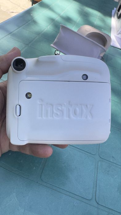Aparat foto instant Fujifilm Instax Mini 11 – 280 lei
