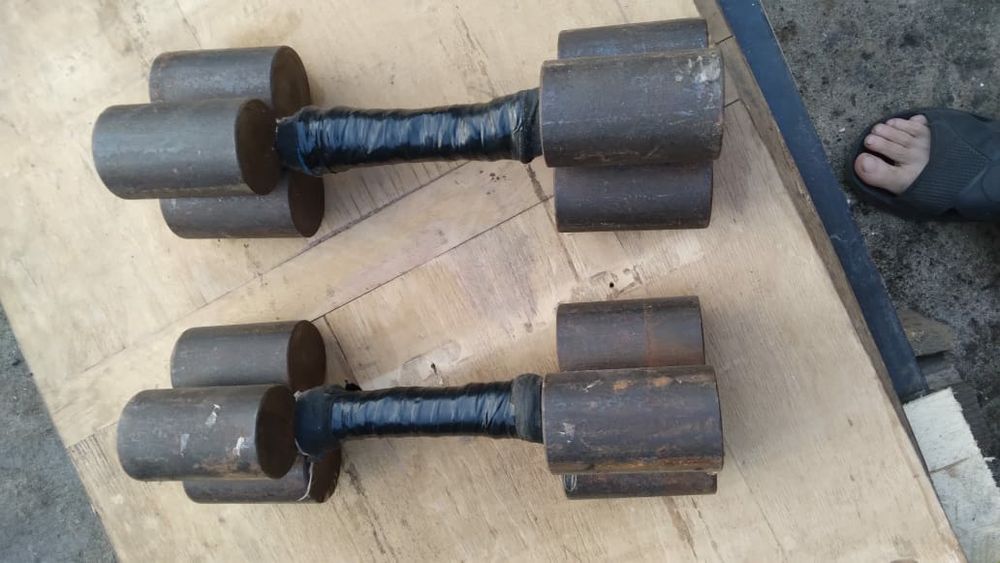 Гантели 11.5,6,5кг.