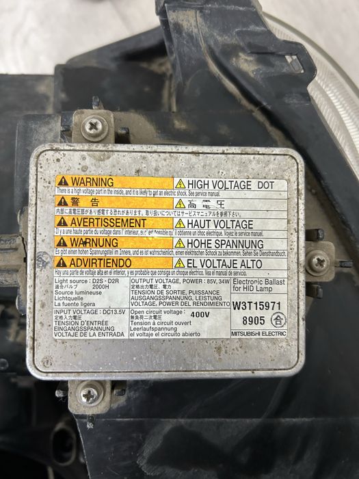 Фары передние Suzuki Grand Vitara