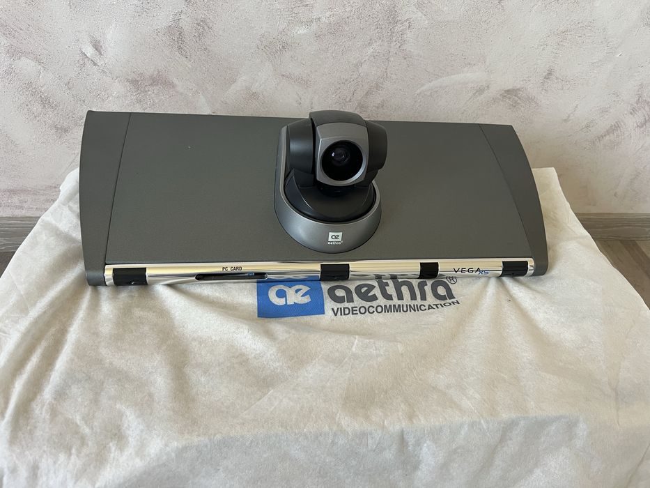 sistem profesional de videoconferință Aethra Vega X5.