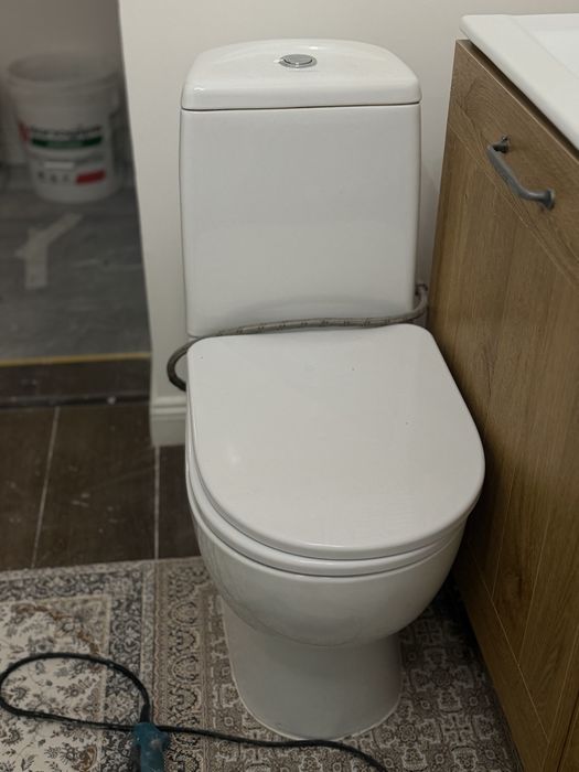 Продам унитаз, в хорошем состоянии.