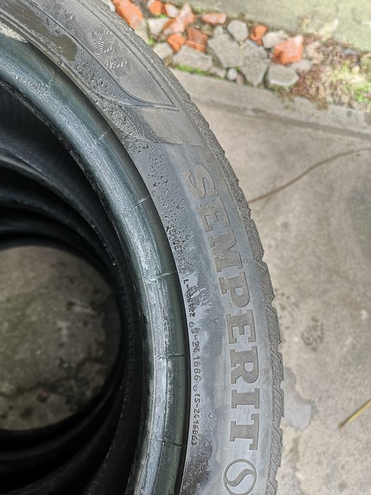 Anvelope, cauciucuri iarnă Semperit 235 45 19