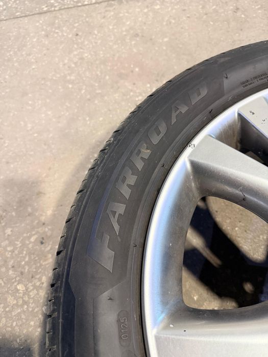 Продам комплект диски и резина