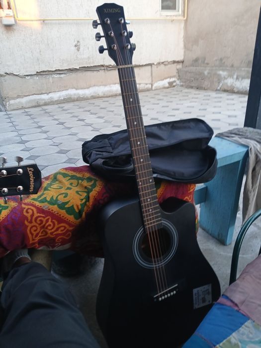 Продам гитрау за 10 тысяч тг