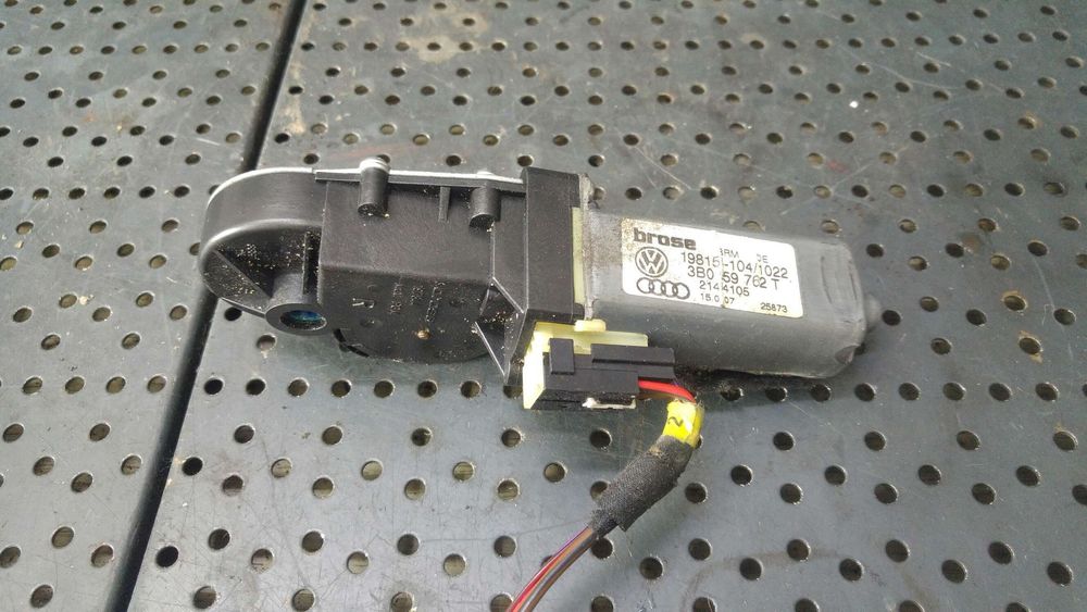 Motoras reglaj ajustare spatar dreapta skoda superb 1 3u4 3b0959762t