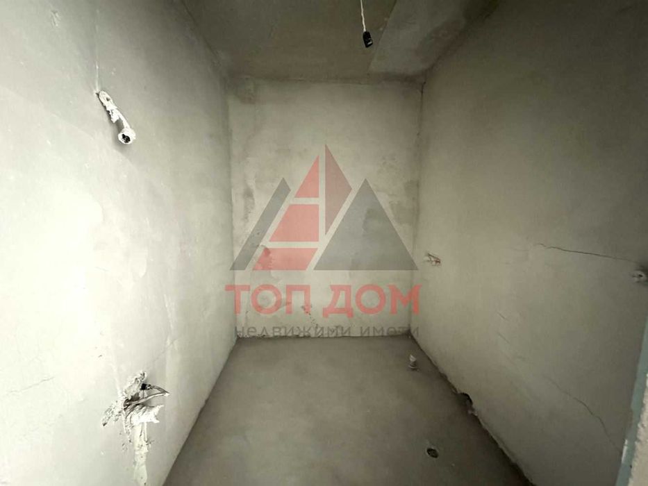 Продава се Тристаен апартамент в Варна, Виница - 127 кв.м за 1402 €/кв.м - Снимка #7