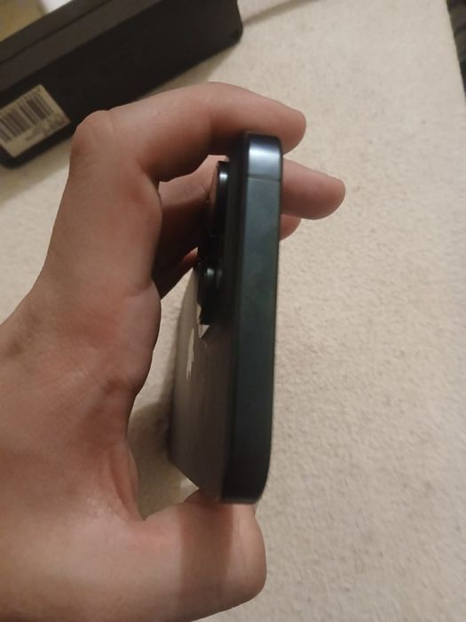 iPhone 15 pro max 100% baterie