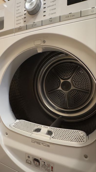 Пералня AEG 9 kg с пара + Сушилня Siemens 8 kg