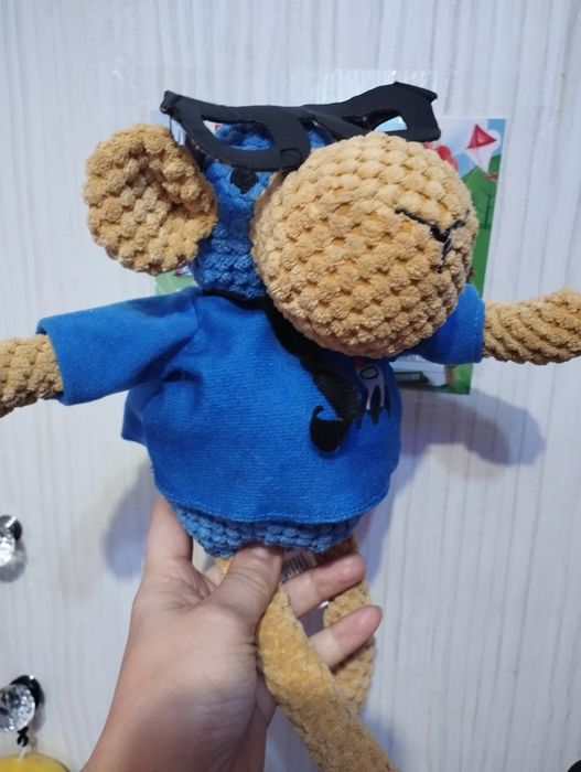 Plusuri  noi, fara eticheta.