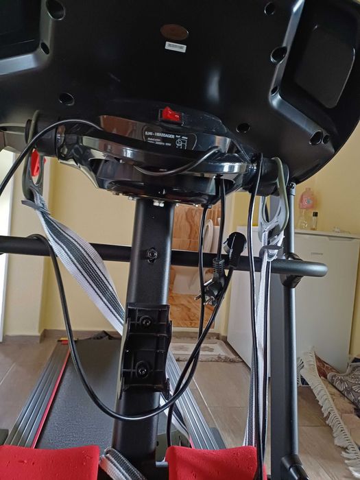 Продавам личната си бягаща пътека ползвана само четири пъри