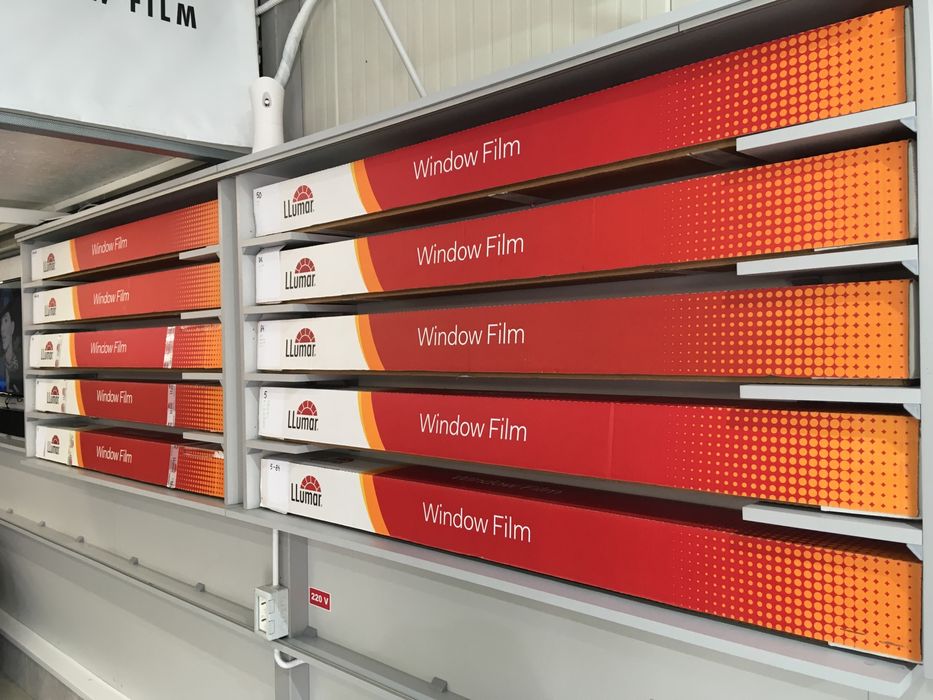 Montaj folie auto llumar de la 300lei