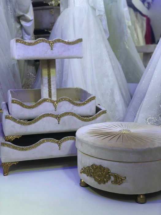 Biznes kelin ko'yne salon sotiladi