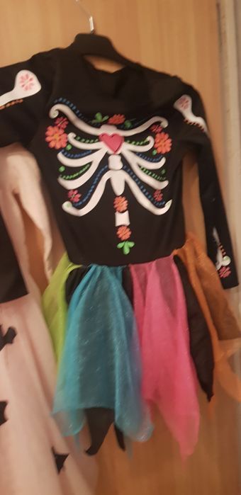 Rochii pentru varste intre 6/8ani .