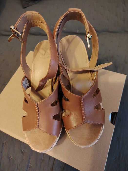 Сандали платформа - UGG