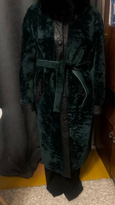 Продам шубу двусторонюю