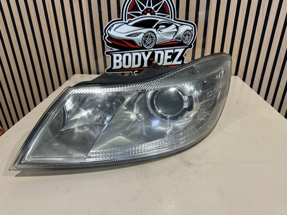 Far stanga Skoda Octavia 2 facelift bi xenon adaptiv de Europa