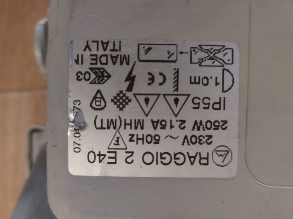 Reflector MARE antiexplozie si lampa cu vapori de sodiu