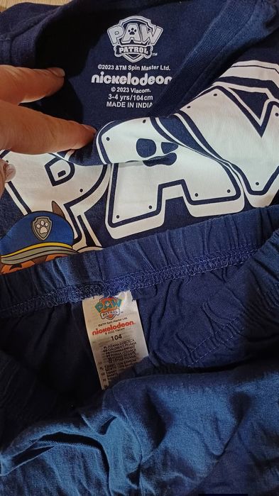 Lot hainute 104-110/sandale 25 Paw Patrol