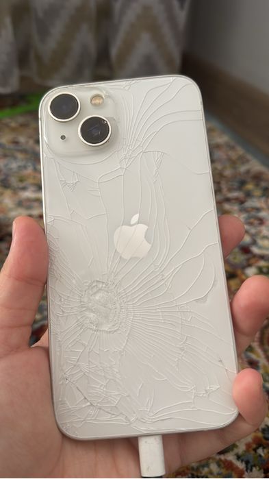 Продаю iPhone 13