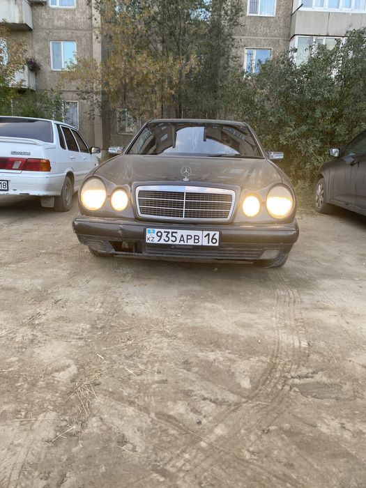 Mercedes-Benz e 230, 1996г